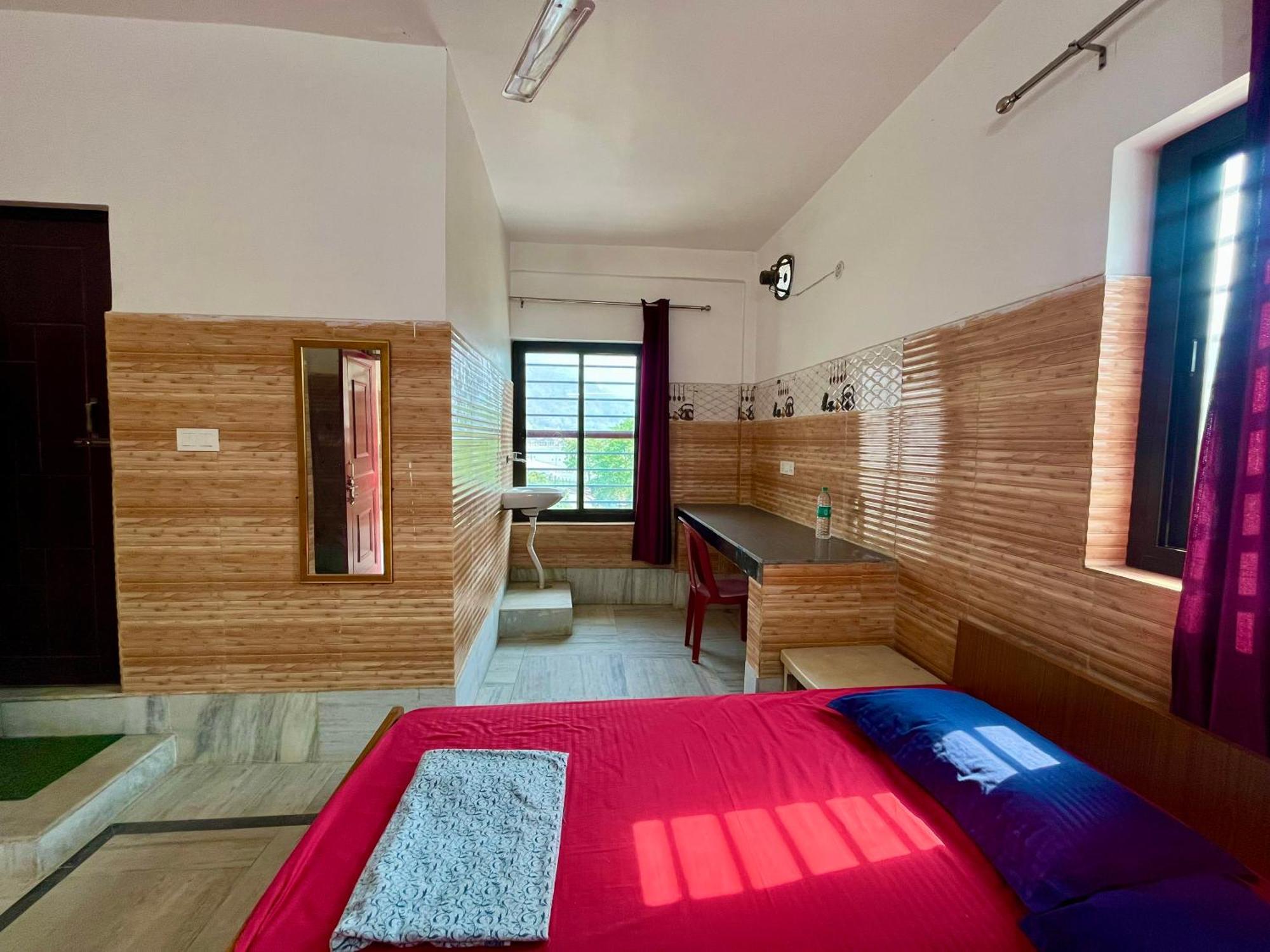 Laxmi Lodge Rishīkesh Exterior foto